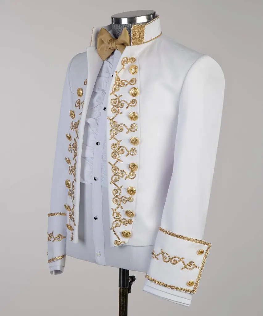 White Suit,Royal Design, Gold Collar — photograph 3