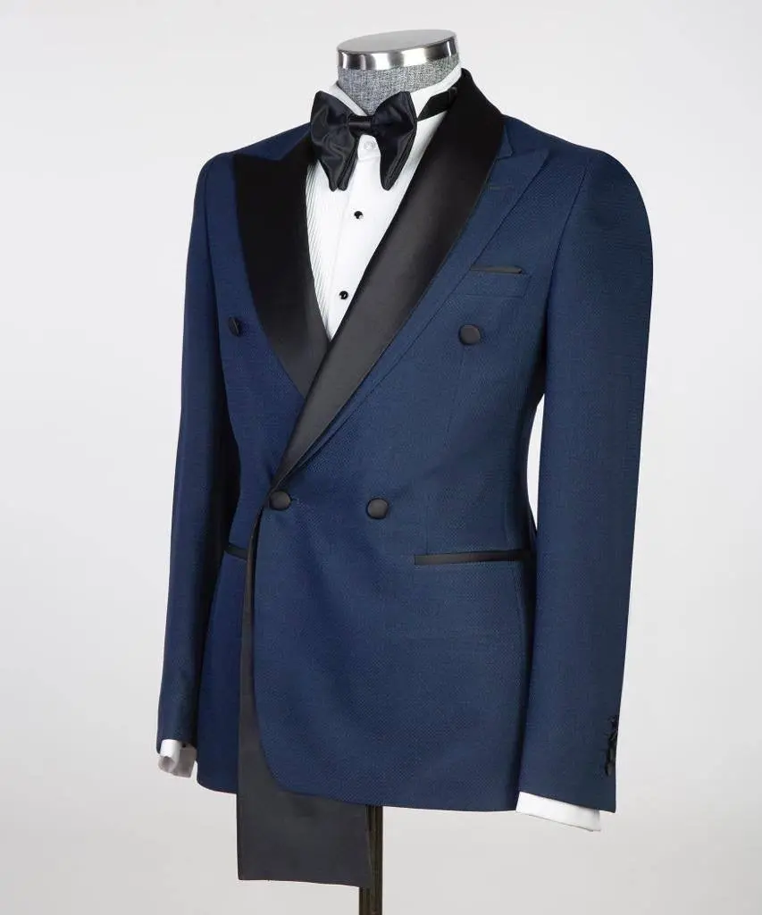 Shawl Design Satin Lapel Navy Tuxedo — photograph 3
