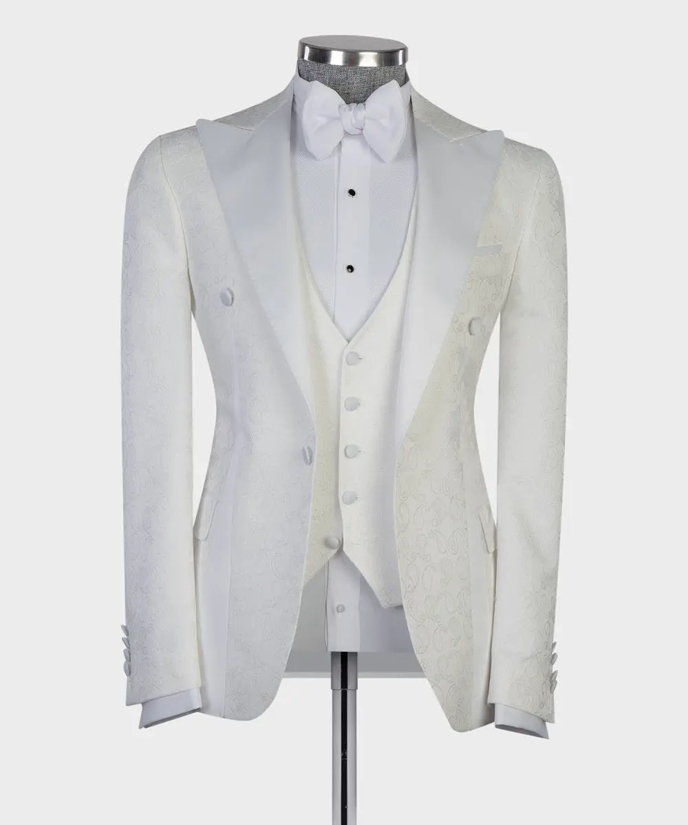 Men's 3 Piece White Tuxedo Suit Peak Lapel — photograph 1
