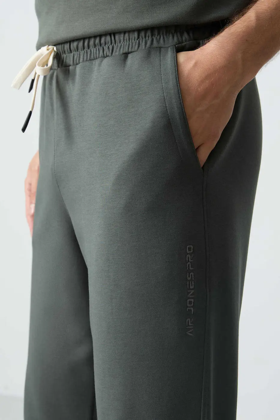 Men's-Green-Short Sleeve-Tracksuit Set — photograph 7