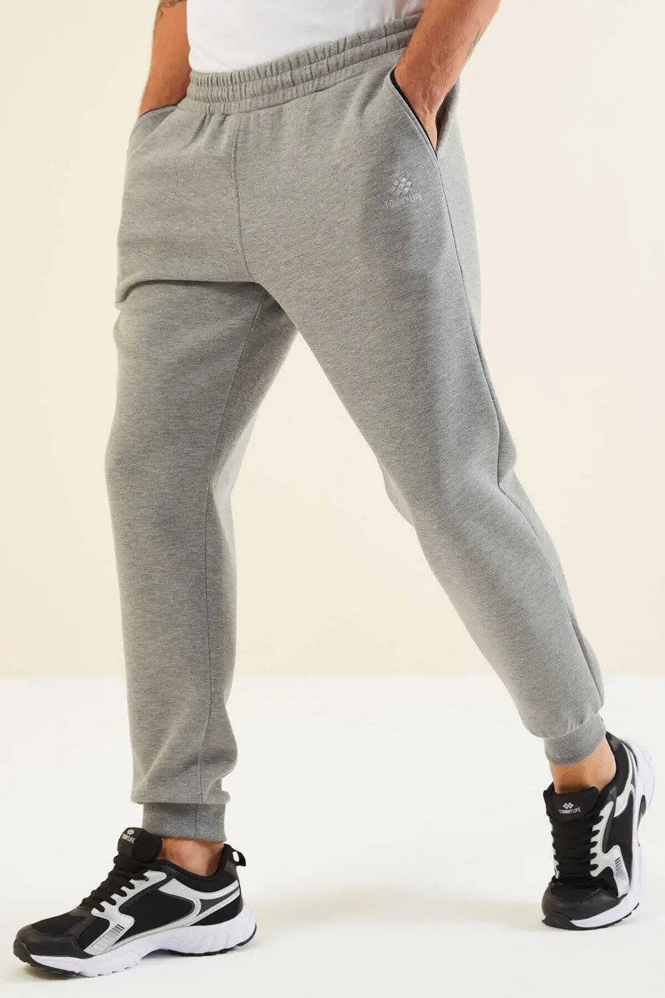 Men's Grey-Black-Colour-Block-Jogger-Tracksuit Set — photograph 7
