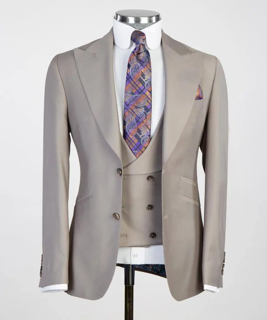 Men's 3 Piece Classic Grey Suit — photograph 1