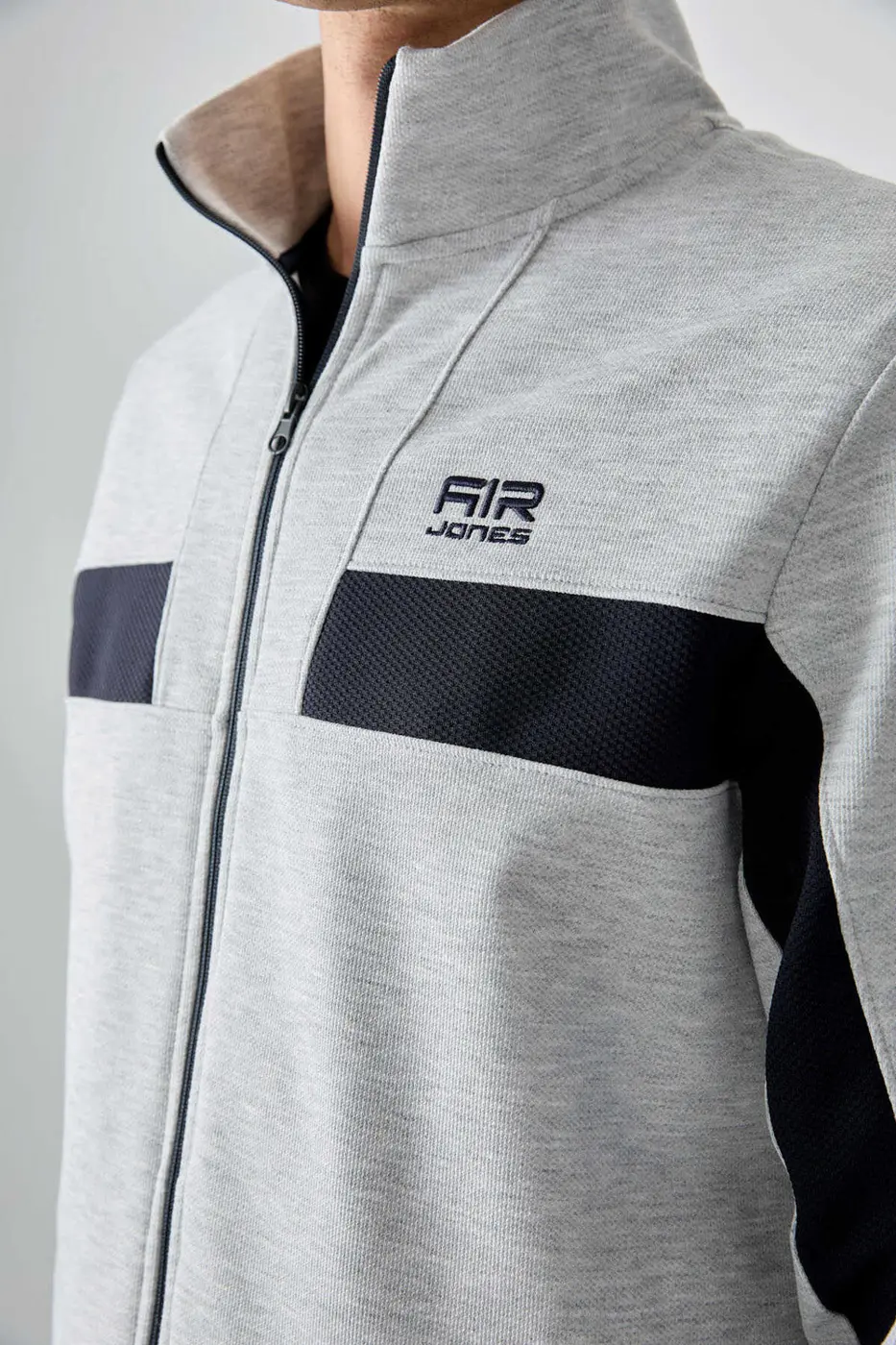 Men's Light Grey Textured Tracksuit Set — photograph 6
