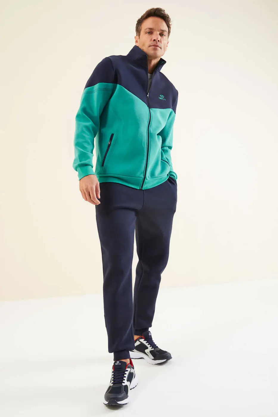 Men's Green-Navy-Colour-Block-Jogger-Tracksuit Set — photograph 1