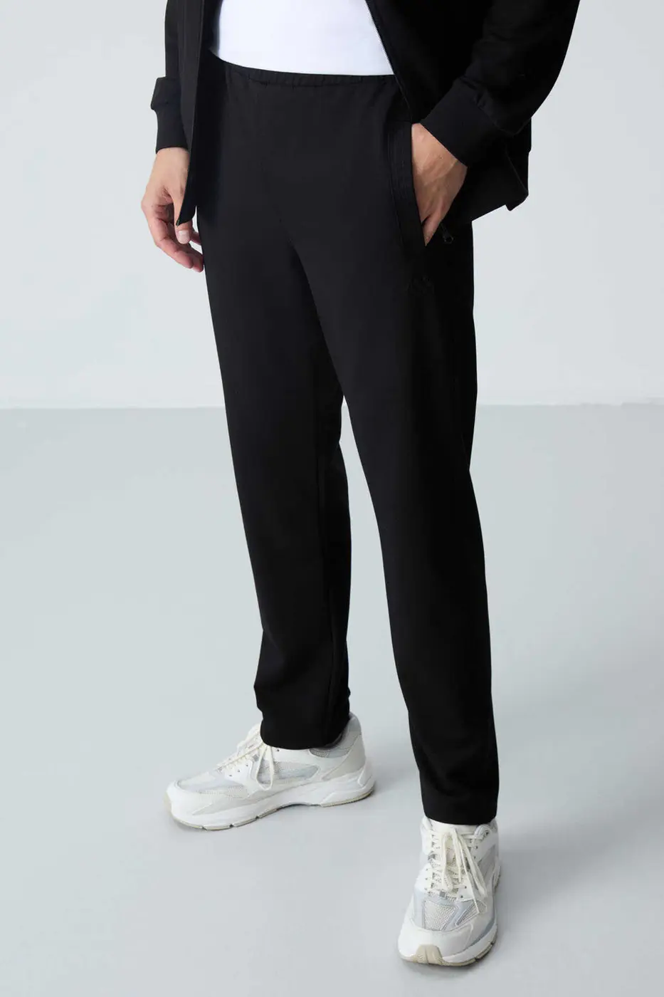 Men's Black Comfort Fit Tracksuit Set — photograph 5