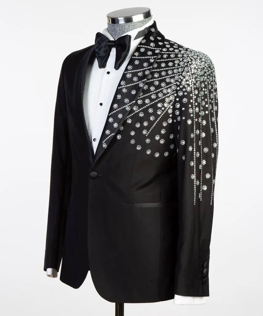 Men's Tuxedo,Two Piece Black Shoulder Pattern — photograph 3