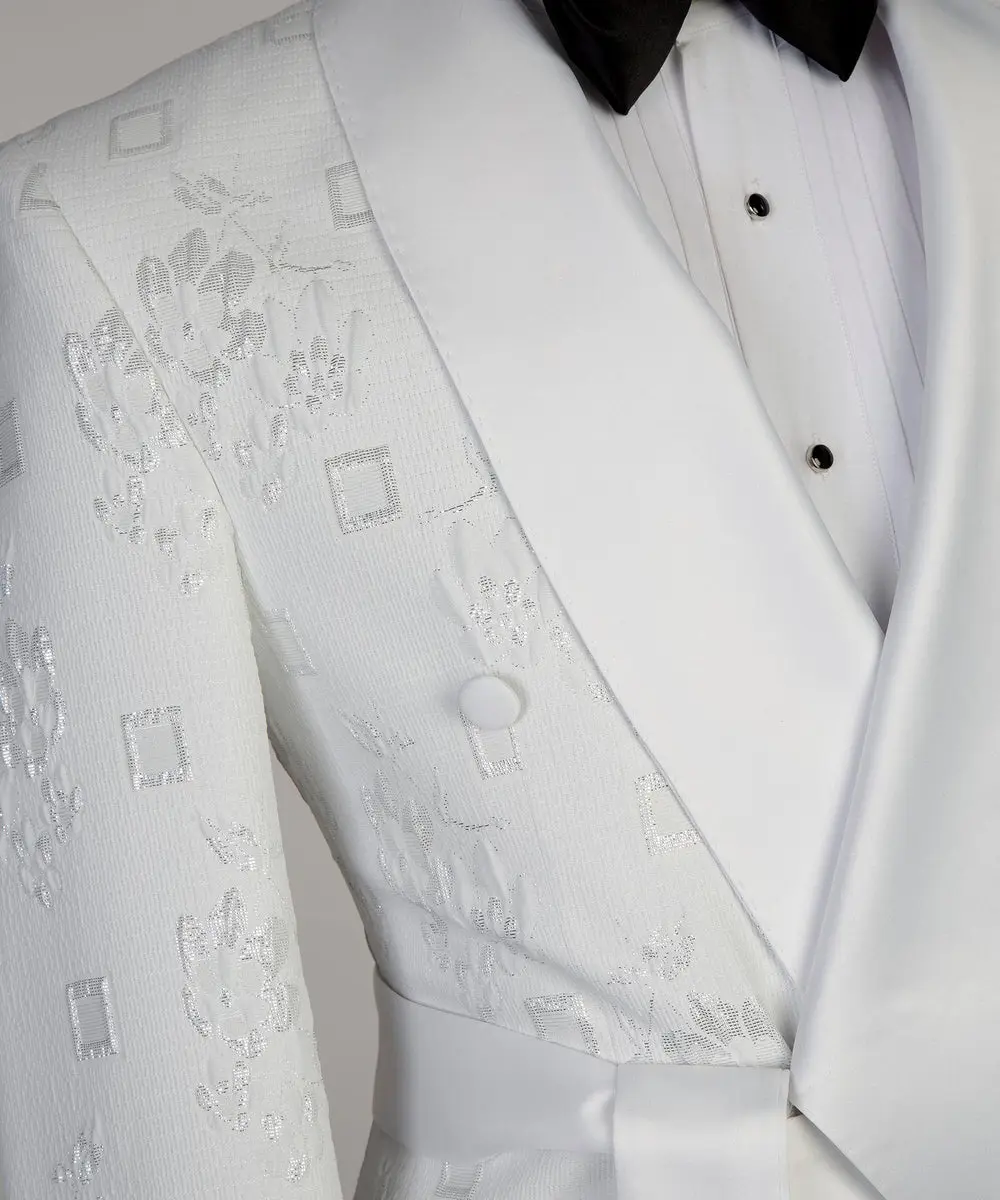 White Tuxedo,Belted — photograph 2