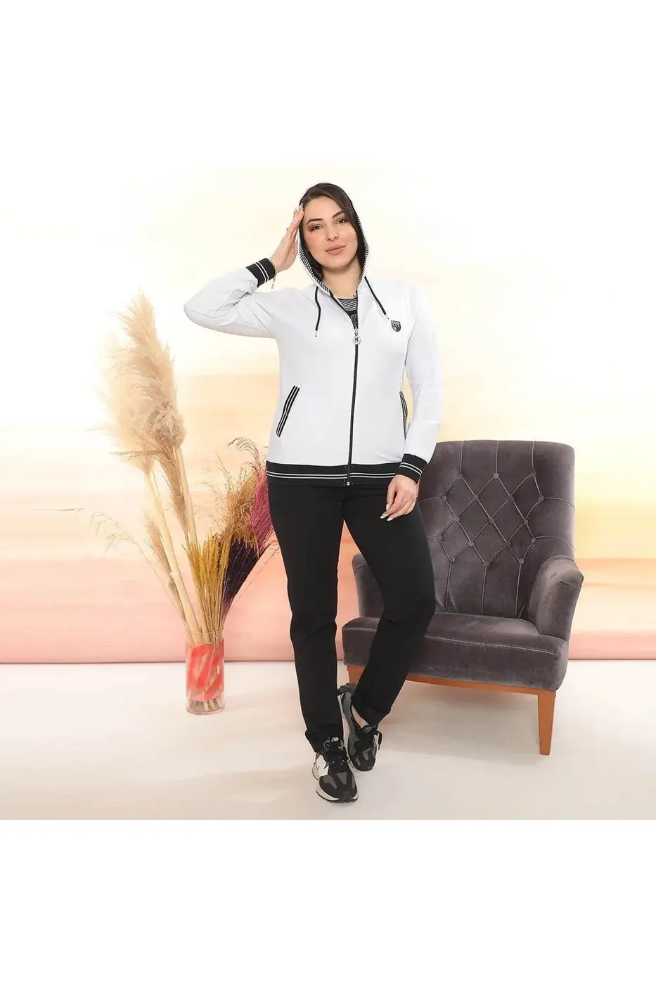 Women's 3-Piece Tracksuit Set-London — photograph 3