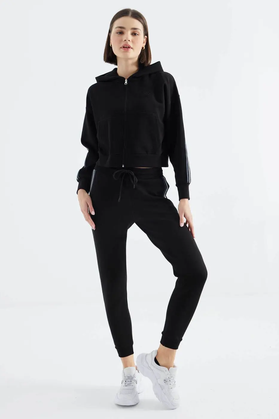 Women's Black Zip-Up Tracksuit Set — photograph 1