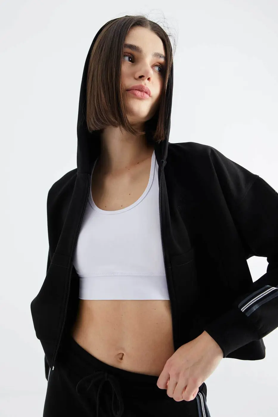 Women's Black Zip-Up Tracksuit Set — photograph 4